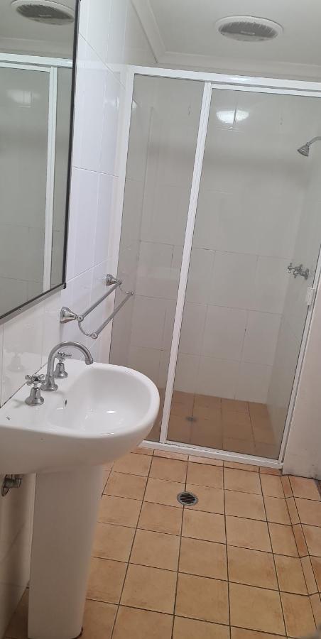 Castaways Backpackers Cairns Hostel Екстериор снимка