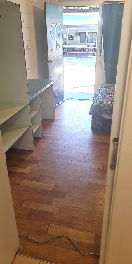 Castaways Backpackers Cairns Hostel Екстериор снимка