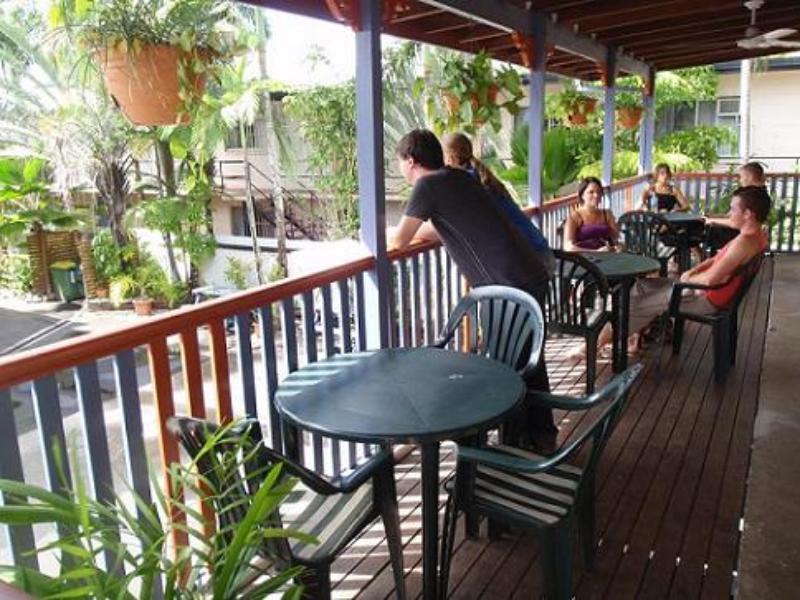 Castaways Backpackers Cairns Hostel Екстериор снимка
