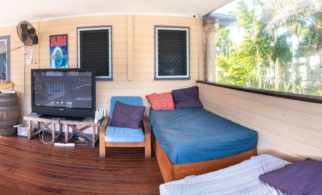 Castaways Backpackers Cairns Hostel Екстериор снимка