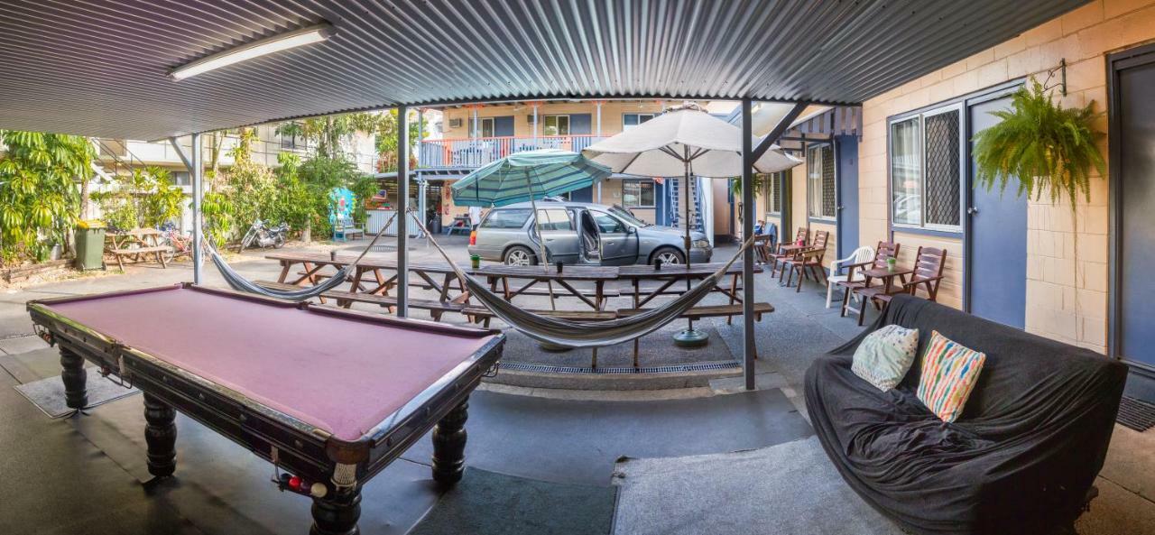Castaways Backpackers Cairns Hostel Екстериор снимка