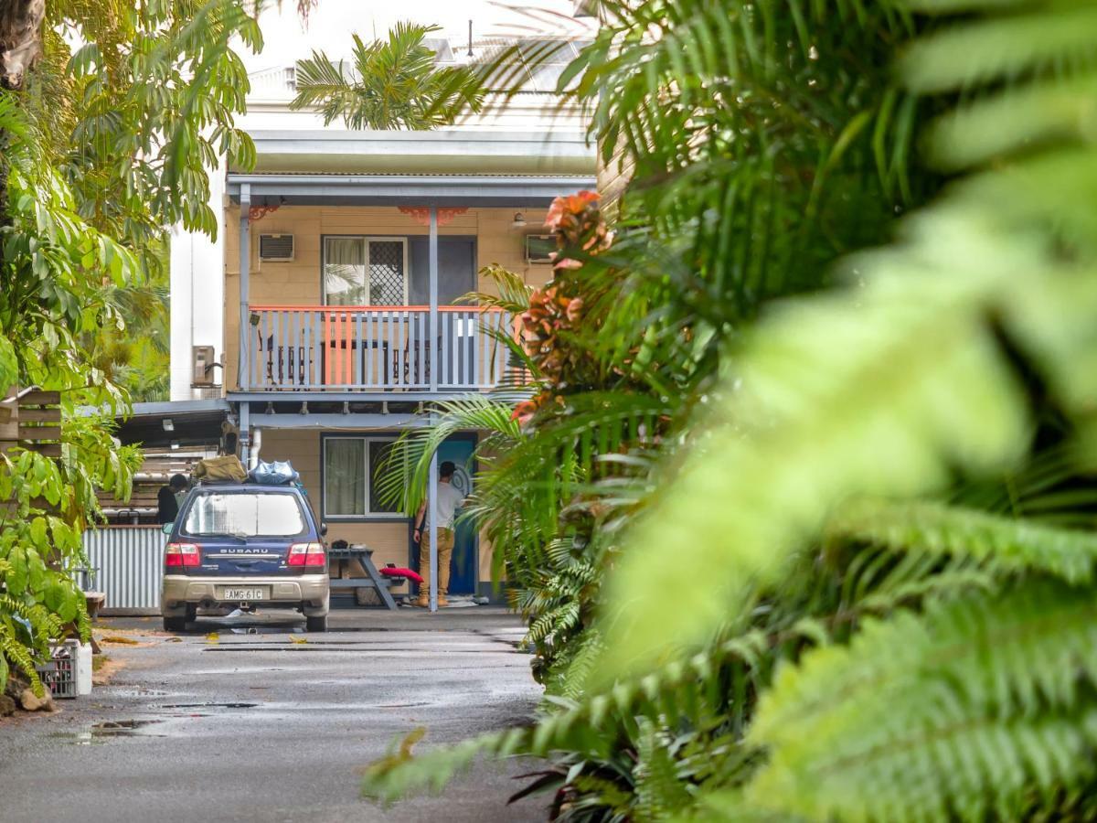 Castaways Backpackers Cairns Hostel Екстериор снимка